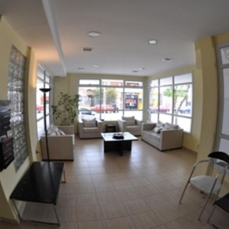 Hotel Tandil ปูแอร์โตมาดริน ภายนอก รูปภาพ