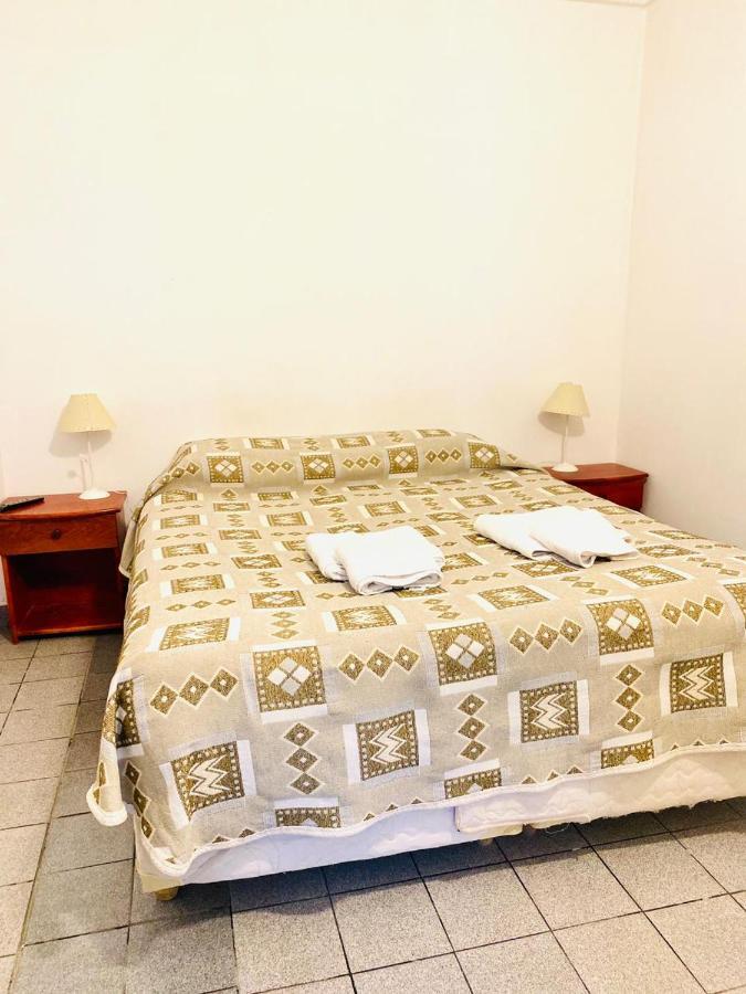 Hotel Tandil ปูแอร์โตมาดริน ภายนอก รูปภาพ