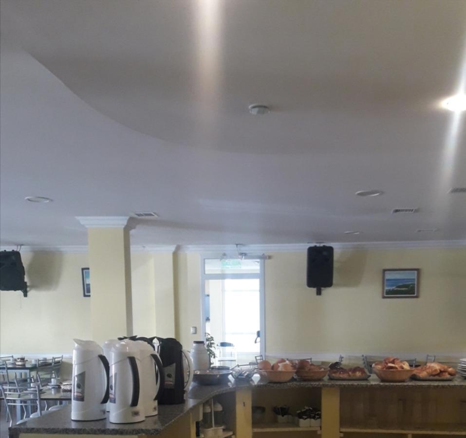 Hotel Tandil ปูแอร์โตมาดริน ภายนอก รูปภาพ